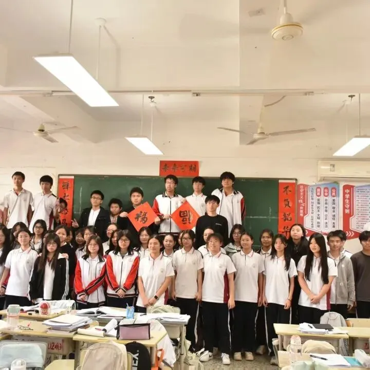 活动现场充满年味与喜庆