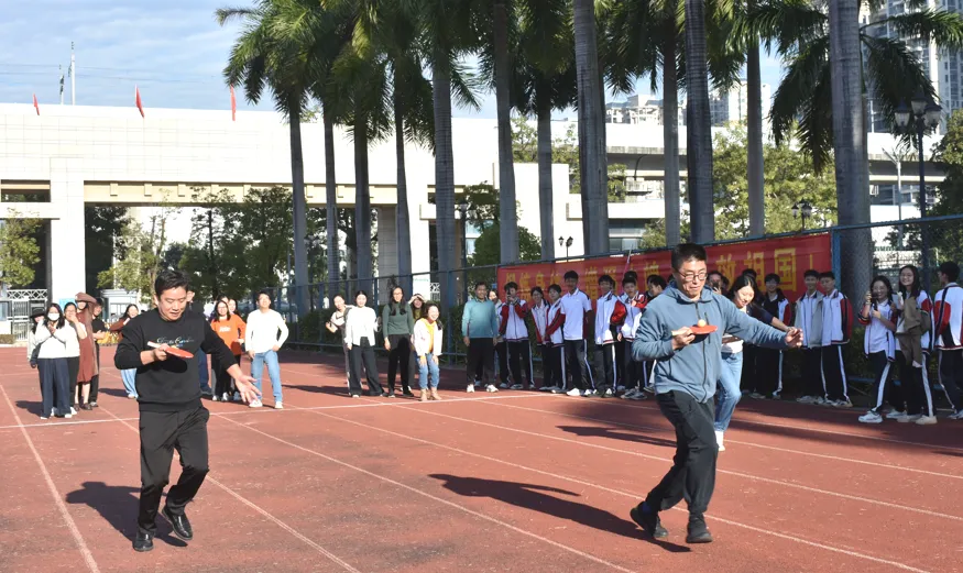 教工组乒乓球接力比赛