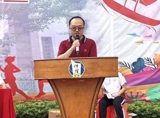 高三教师代表陈兴发言