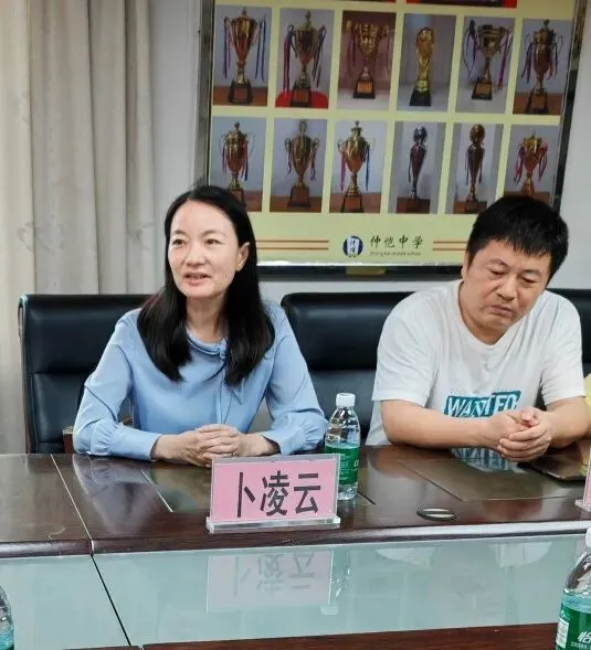 惠州学院文学与传媒学院副院长卜凌云讲话