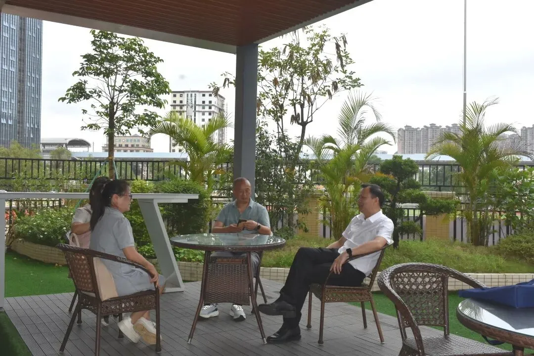 惠州仲恺中学校园绿化优美