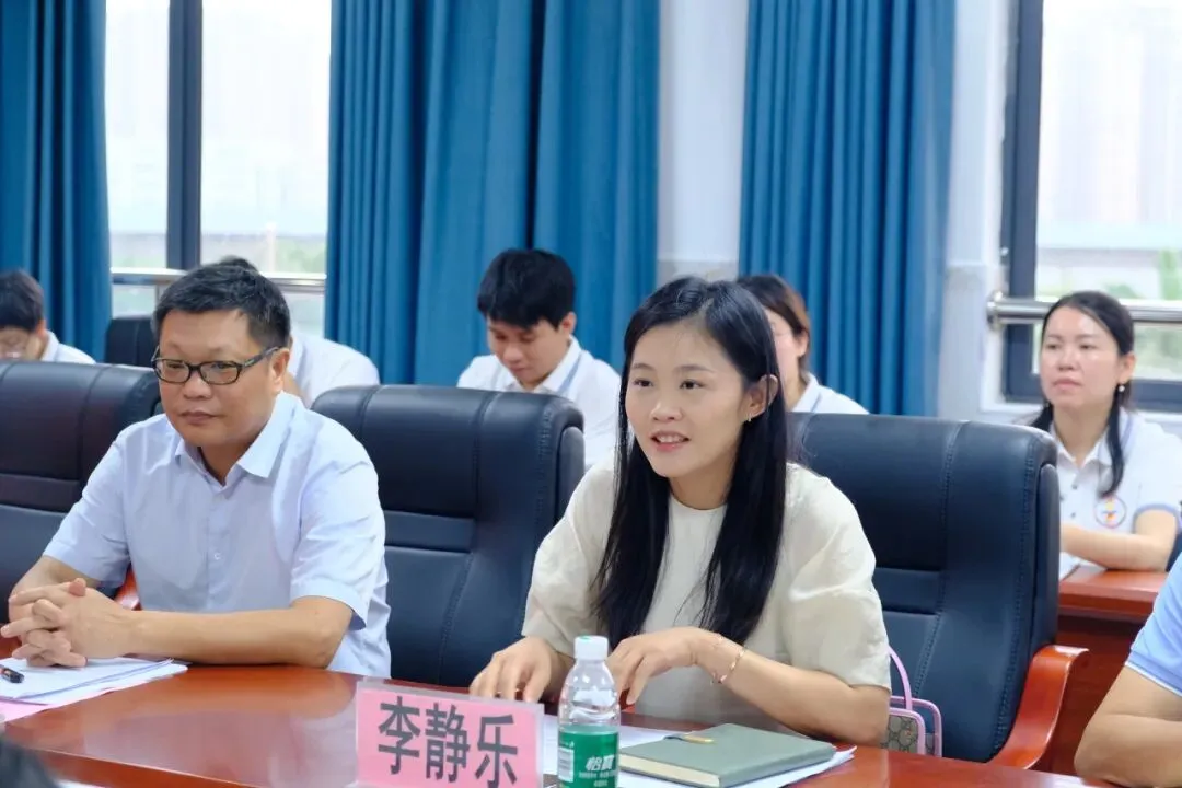 仲恺高新区教育文化卫生健康局教育事业发展中心主任李静乐讲话