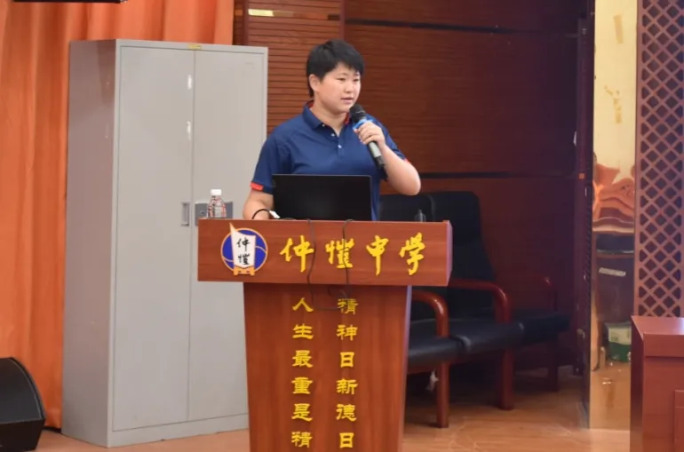 惠州仲恺中学高中女子足球队主教练许效博致辞