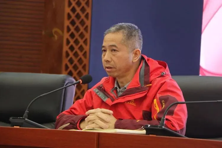 高二年级主任卢华林主任讲话