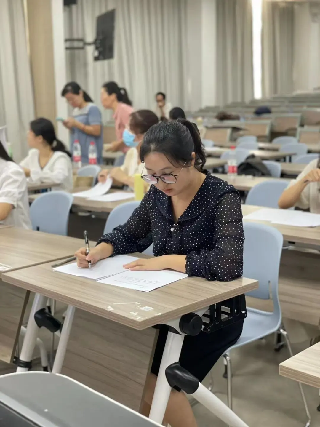 崔小红老师进行文本解读