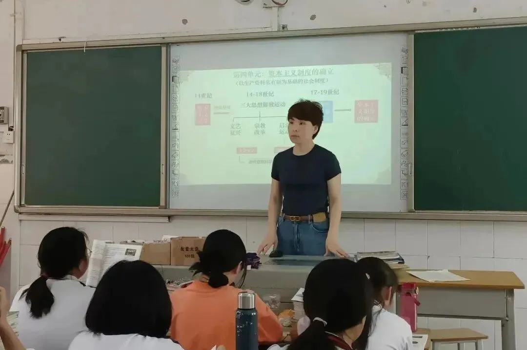 惠州一中李海霞老师在惠州一中班授课
