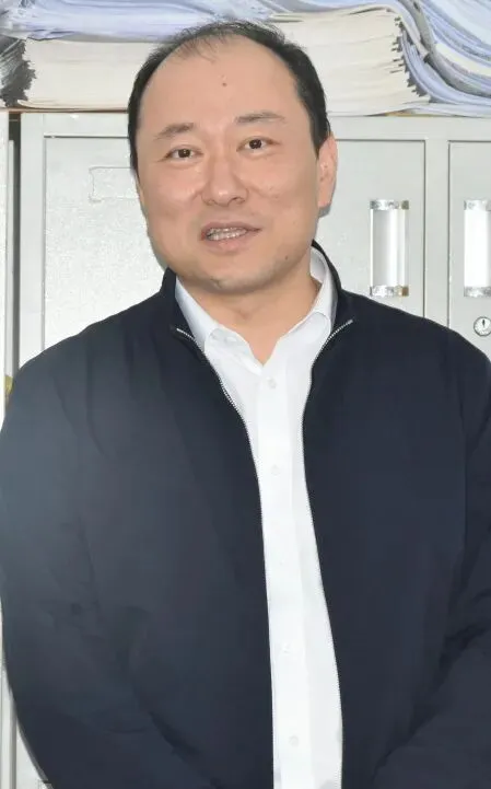 程矛常委与高三教师亲切交流