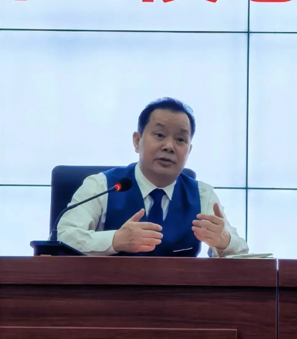 高三年级向晓林主任讲话