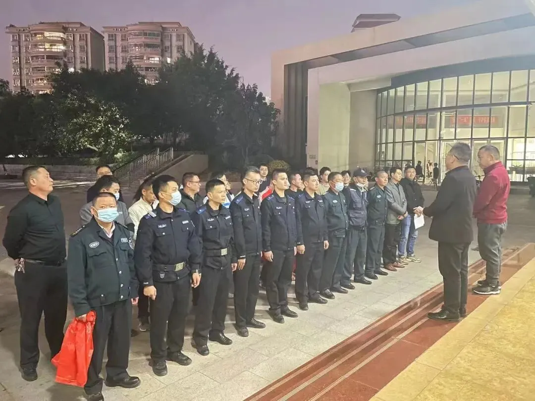宿管办、政教处、安全办联合陈江第二警务区召开宿舍安全大检查动员会