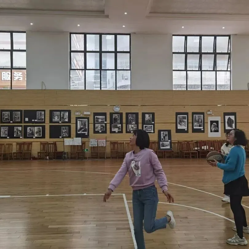 运动会现场的精彩瞬间