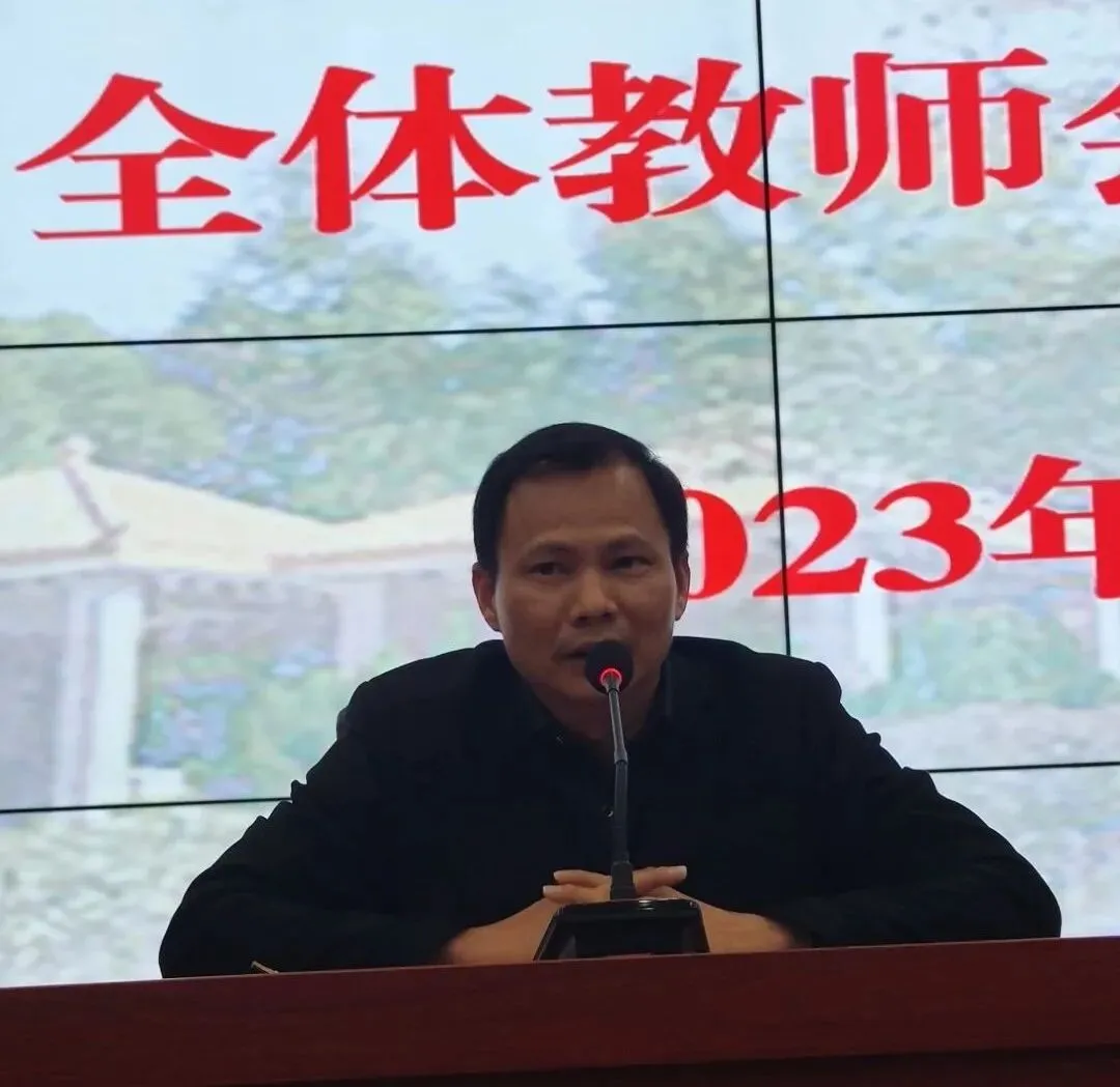 张伟雄副校长讲话