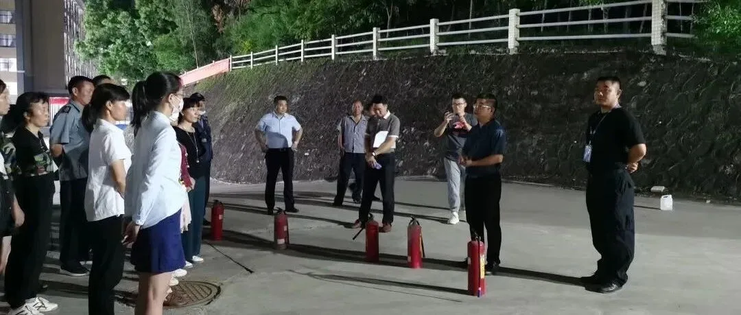 筑牢校园安全防线:惠州仲恺中学高一新生消防逃生演练圆满成功