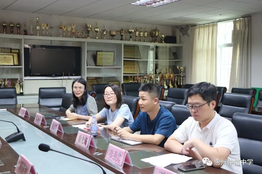 刘谋智副校长代表学校致欢迎辞