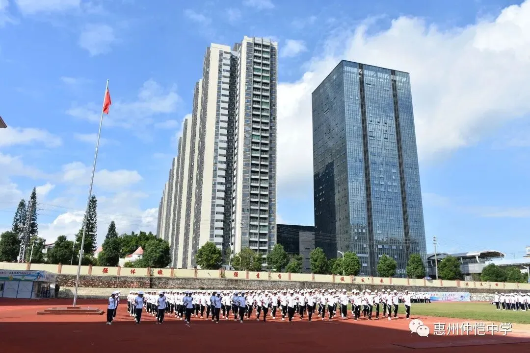 匕首操动作精准有力