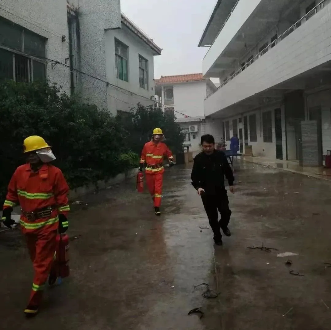 惠州仲恺中学保安队新学期消防应急处置演练圆满完成