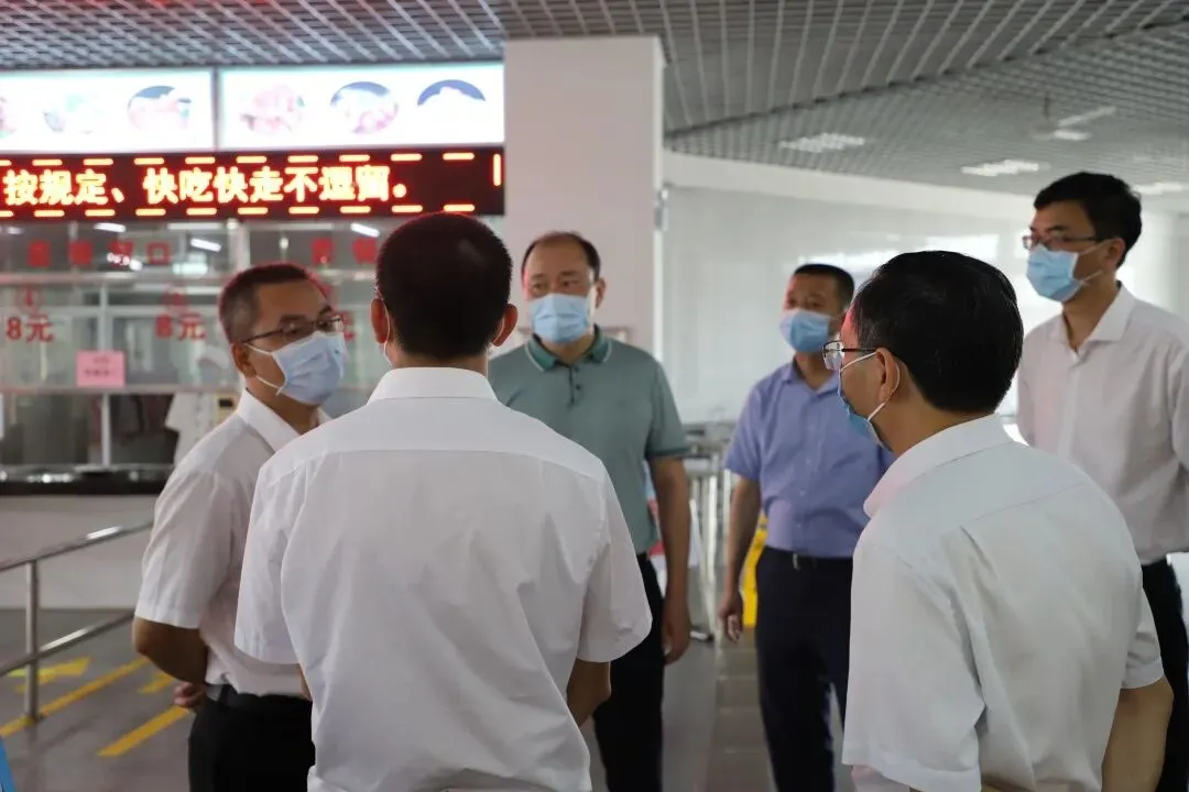 仲恺中学初中部介绍饭堂防疫措施