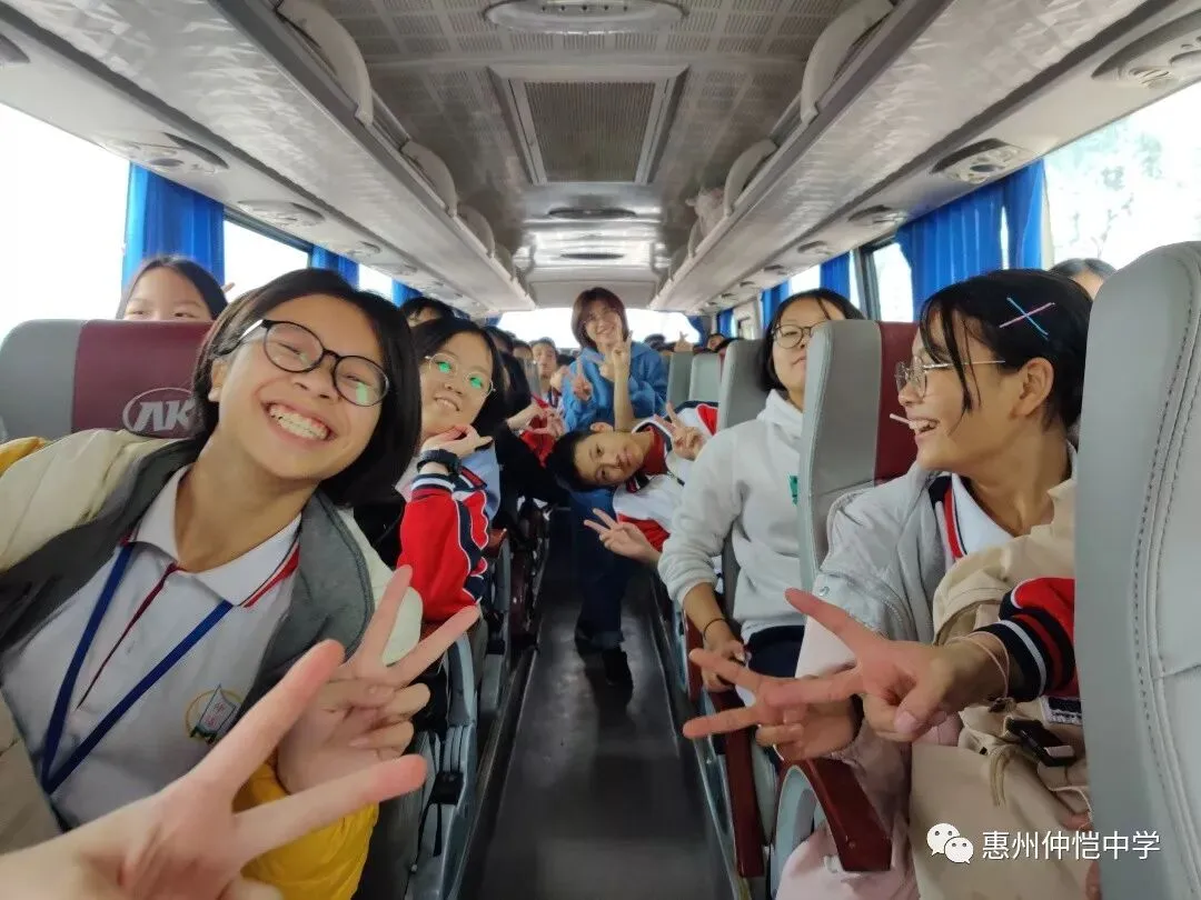 学生们在进行“呼吸的力量”项目