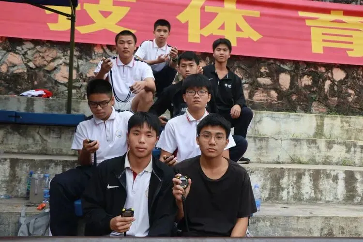 仲恺中学运动会比赛精彩瞬间