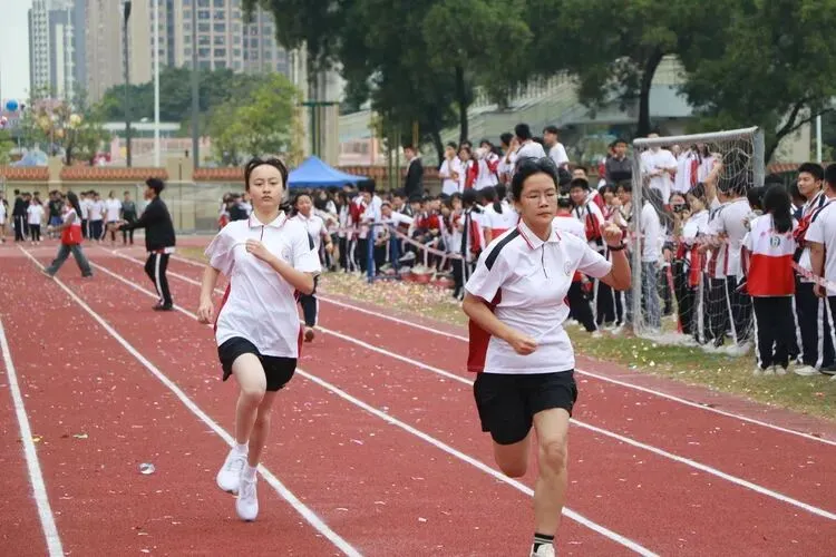 仲恺中学运动会比赛精彩瞬间