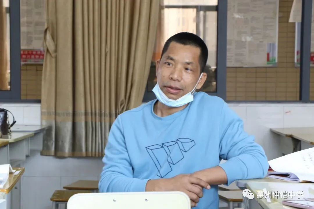 备课组长钟柏昌老师总结发言