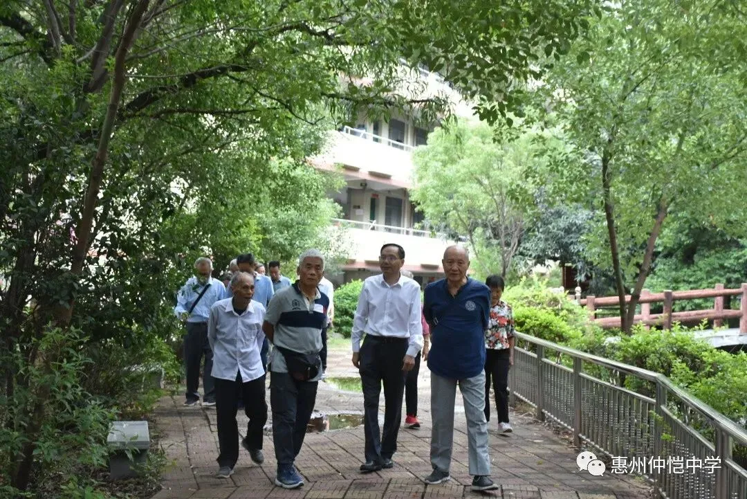 校园绿化与建筑相结合