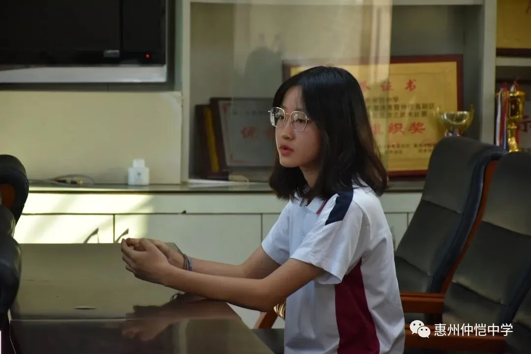仲恺区宣教文卫办刘立君领导介绍情况
