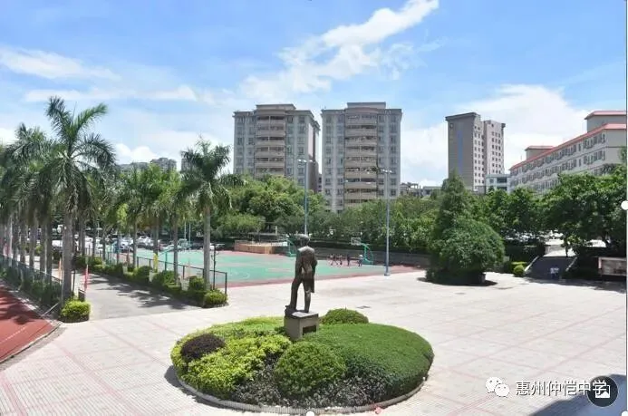 仲恺中学校园内景致二